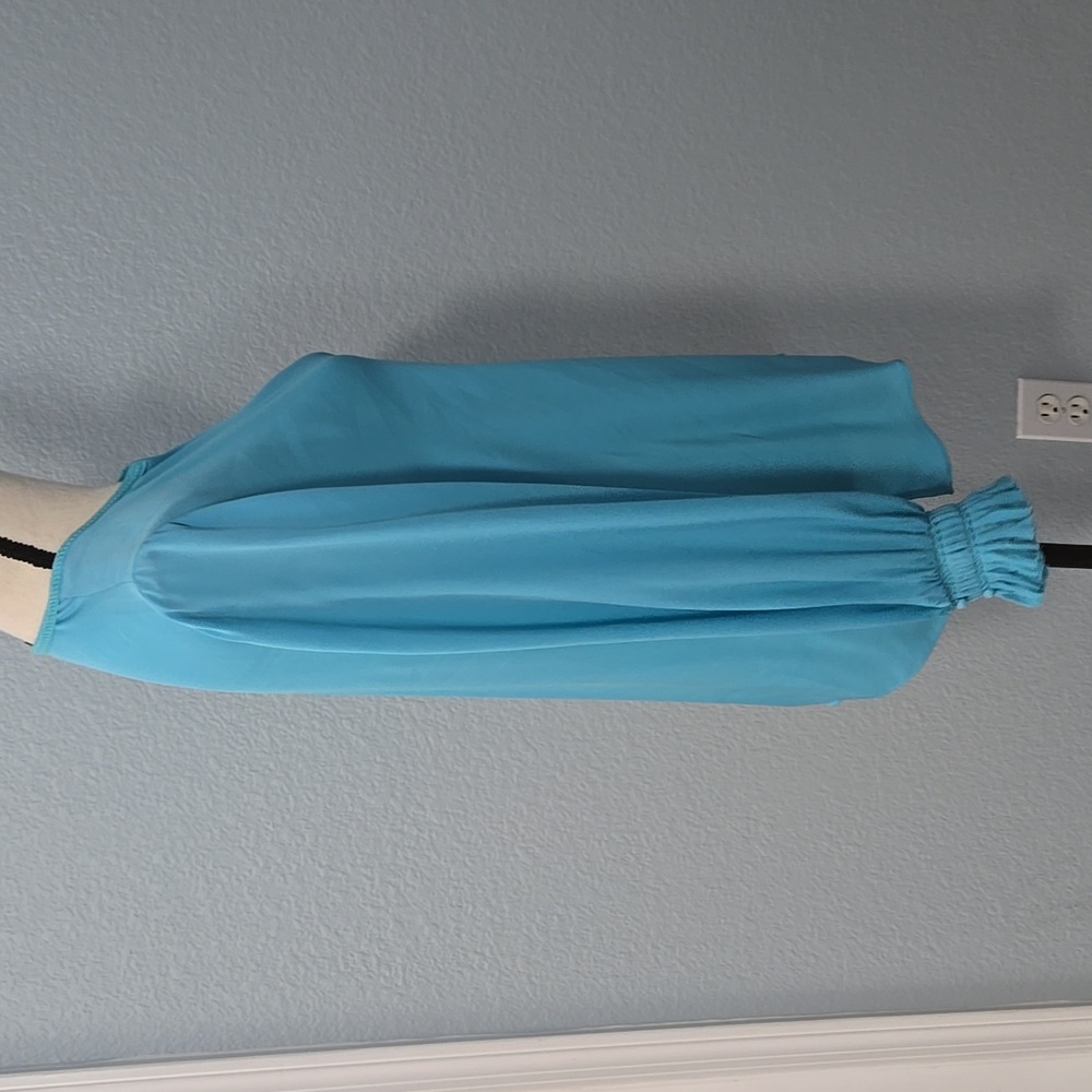 KOBI HALPERIN Miley VNeck Silk Long Sleeve Blouse Aqua Ruffled Cuffs Size MEDIUM - Picture 7 of 10